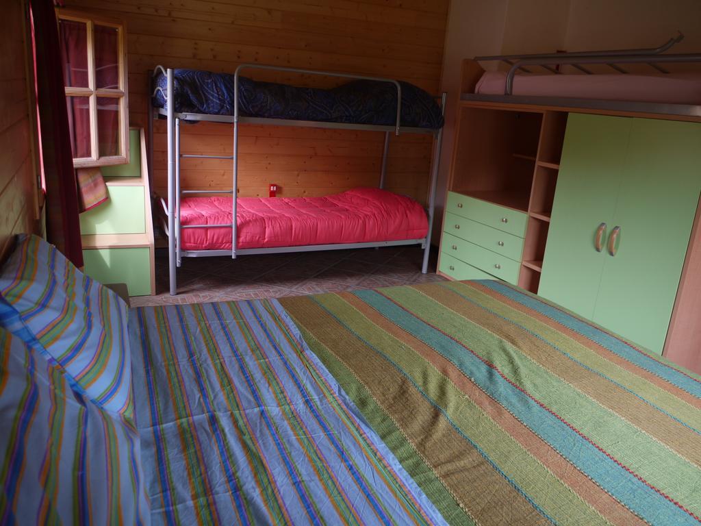 Su Trabi B&B Fluminimaggiore Kamer foto