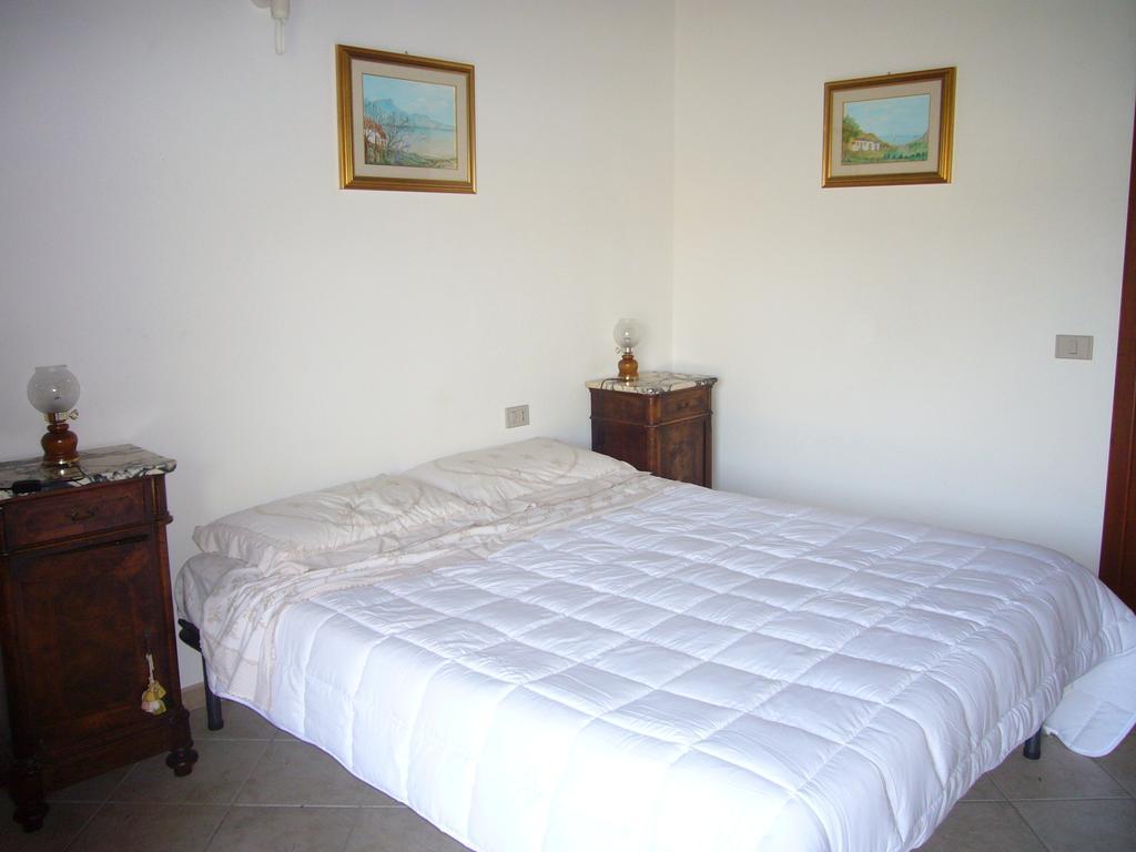 Su Trabi B&B Fluminimaggiore Kamer foto